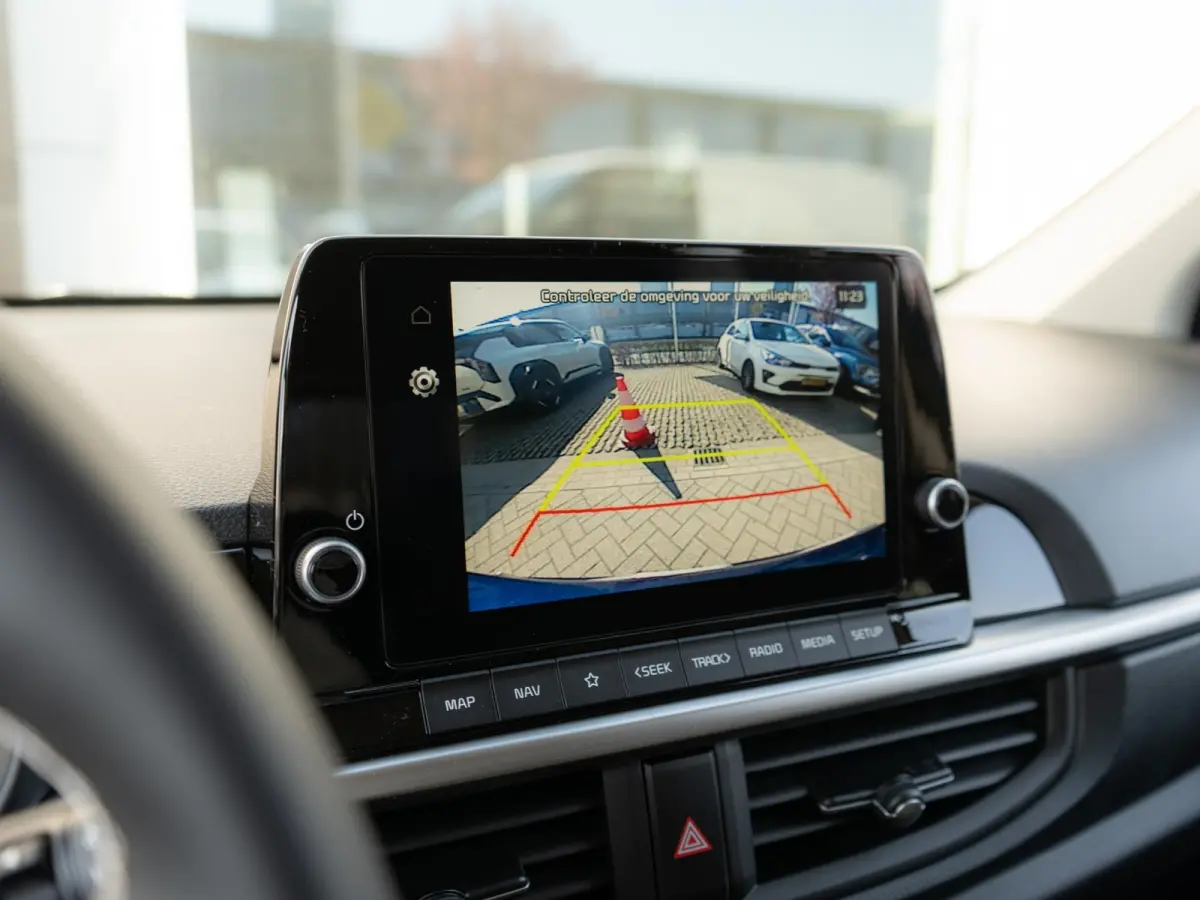 1.0 GDi DynamicPlusLine | NIEUWE AUTO | OP VOORRAAD | Achteruitrijcamera | Navi. | Clima. | Stoel&Stuur Verwarming | Parkeersensoren