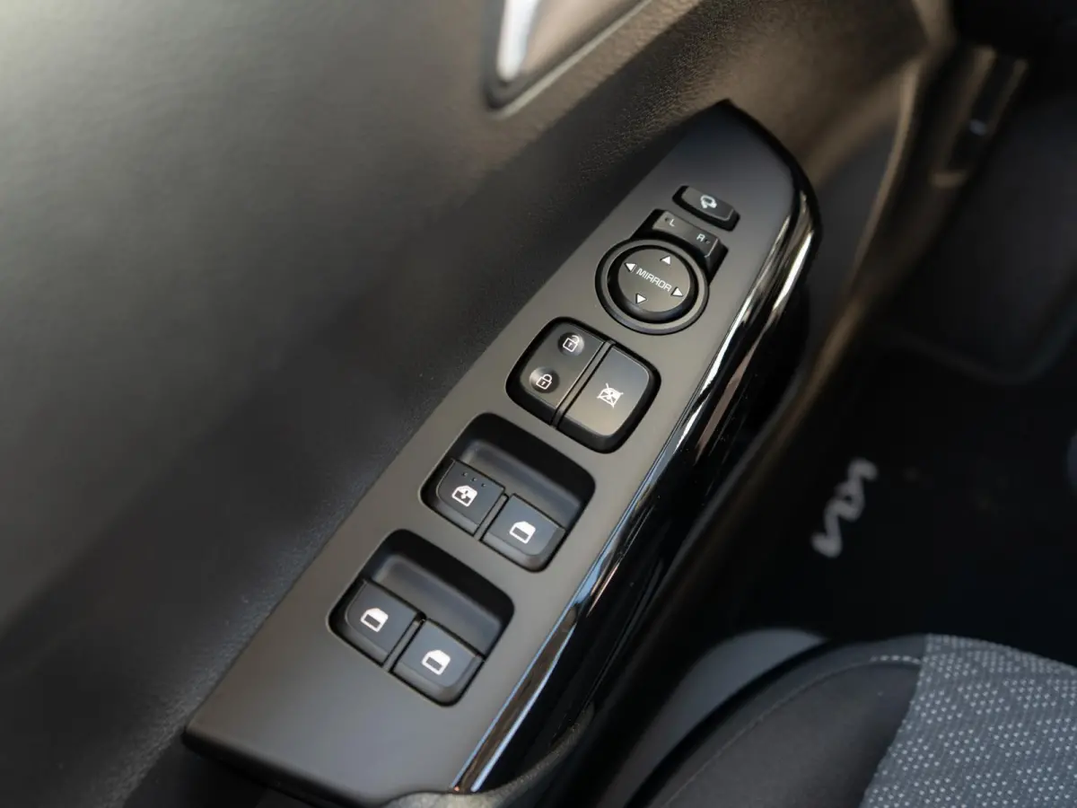 1.0 GDi DynamicPlusLine | NIEUWE AUTO | OP VOORRAAD | Achteruitrijcamera | Navi. | Clima. | Stoel&Stuur Verwarming | Parkeersensoren