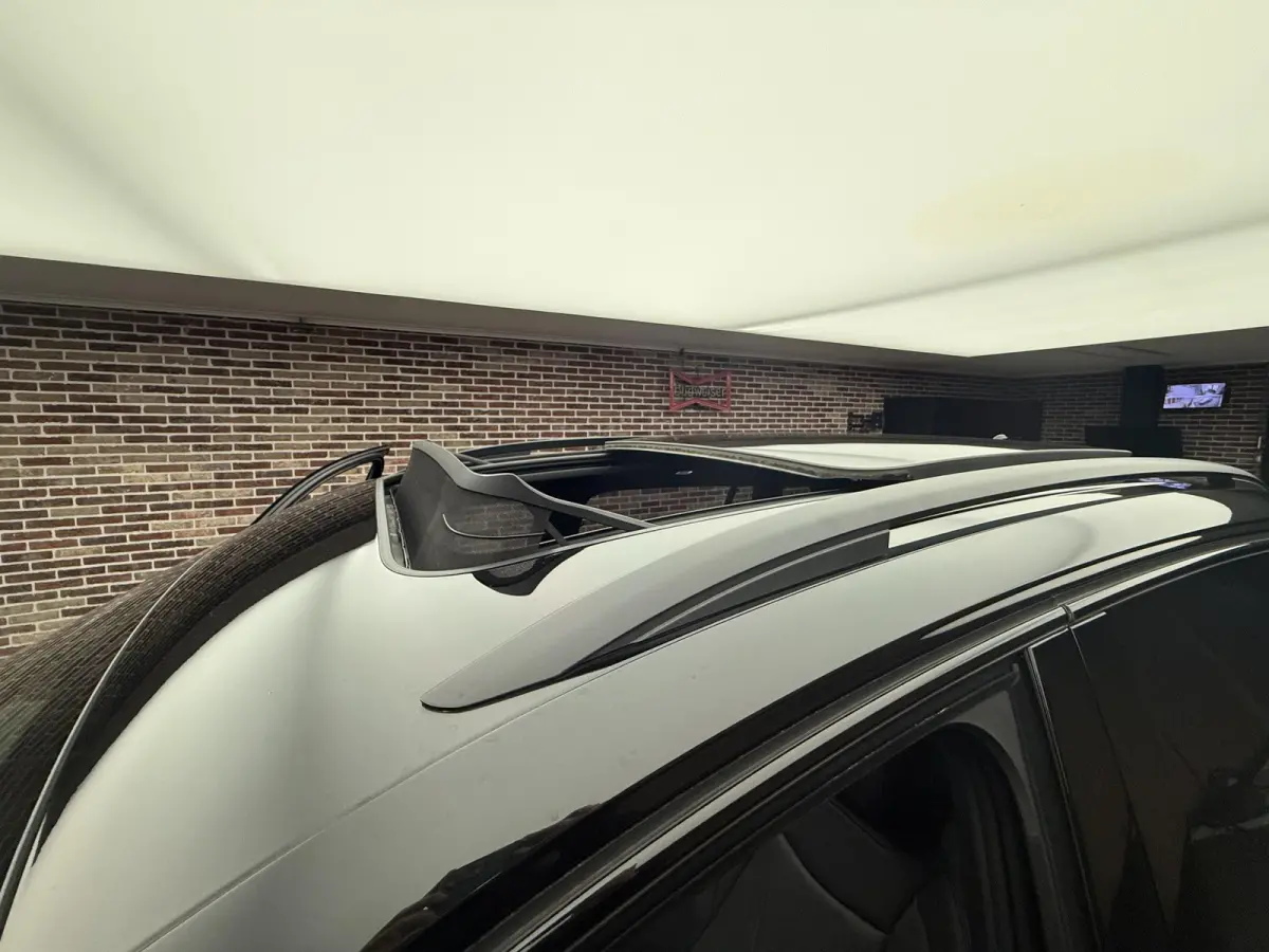 1.5 eHybrid R-Line Edition Panoramadak, Trekhaak, Massagestoelen