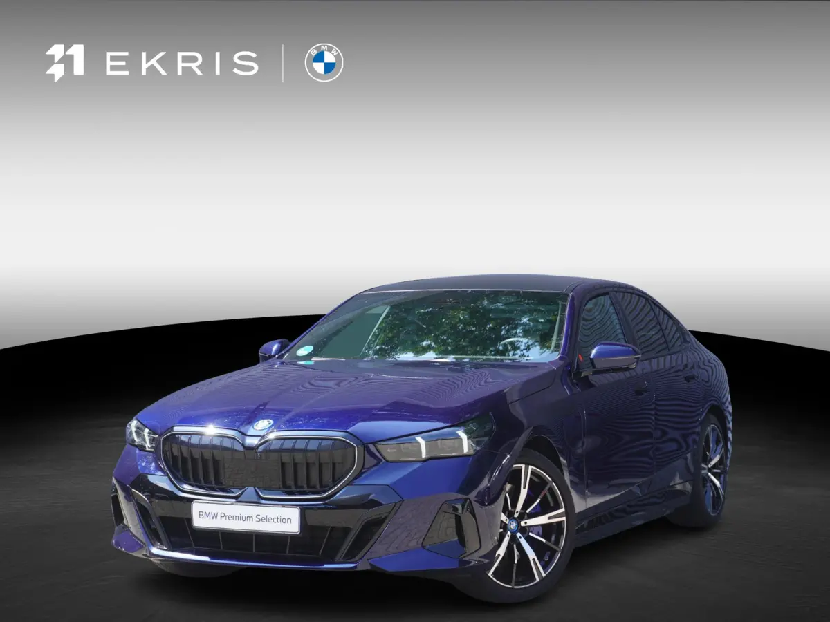 550e xDrive | M Sportpakket Pro | Comfort Pack | Trekhaak met elektrisch wegklapbare kogel | Glazen panoramadak | Driving Assistant Professional | Bowers & Wilkins Surround Sound System
