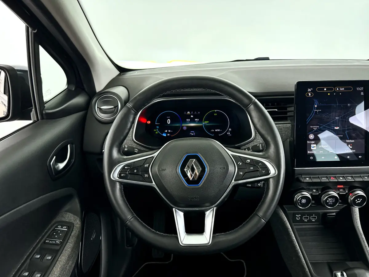 R135 Edition One 52 kWh | Parkeercamera | Airco | Cruise control | BLIS | Stoelverwarming