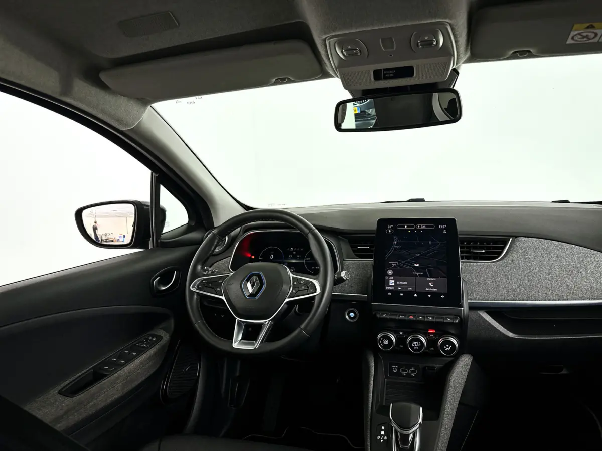 R135 Edition One 52 kWh | Parkeercamera | Airco | Cruise control | BLIS | Stoelverwarming