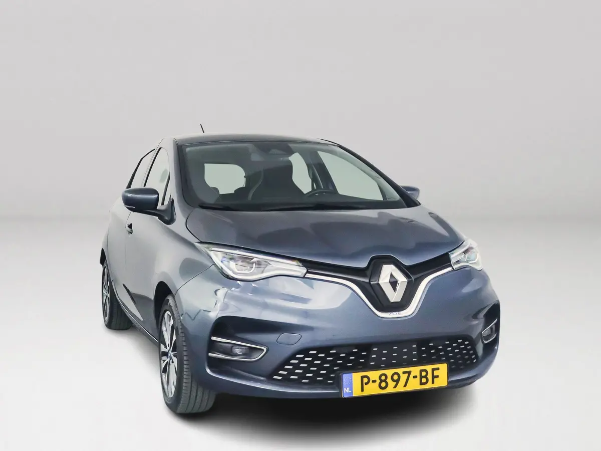 R135 Edition One 52 kWh | Parkeercamera | Airco | Cruise control | BLIS | Stoelverwarming