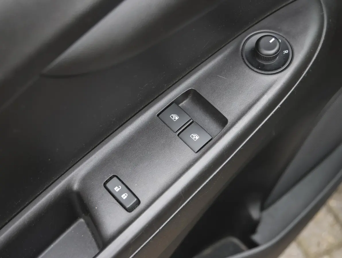 1.0 ecoFLEX Edition 1ste eigenaar | Cruise Control | Airco | Parkeersensoren Achter | Bluetooth | 15" LMV