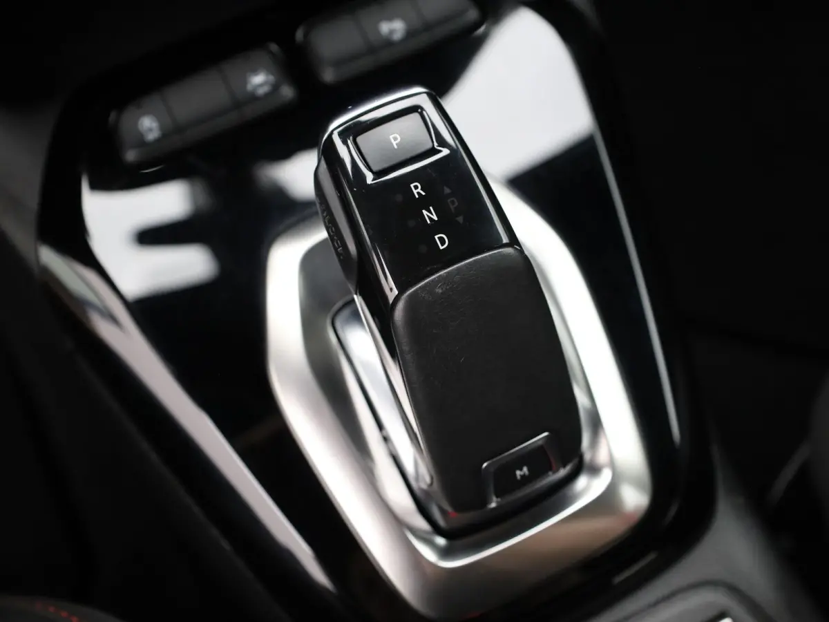 1.2 GS Line 130Pk Aut. | Camera | Stoel verwarming | Apple Carplay / Android Auto | Prijs Rijklaar!!