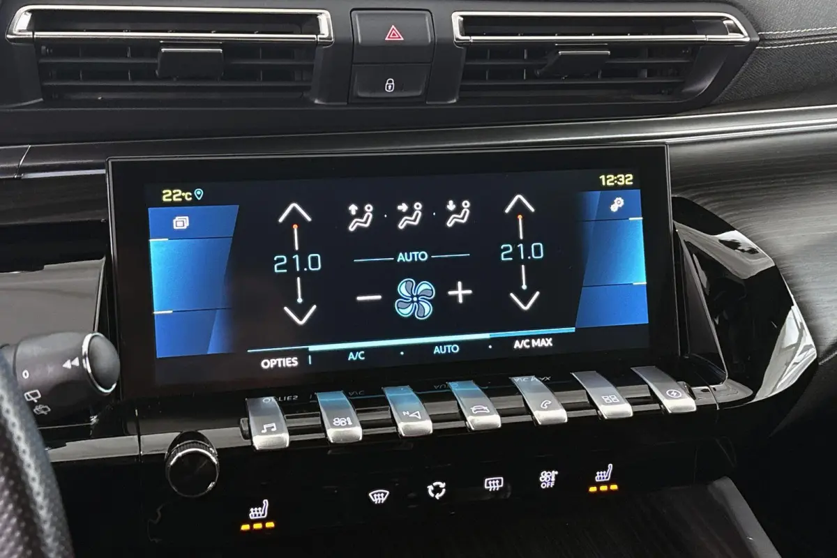 1.6 HYbrid GT FOCAL Stoelverwarming Keyless Dodehoek