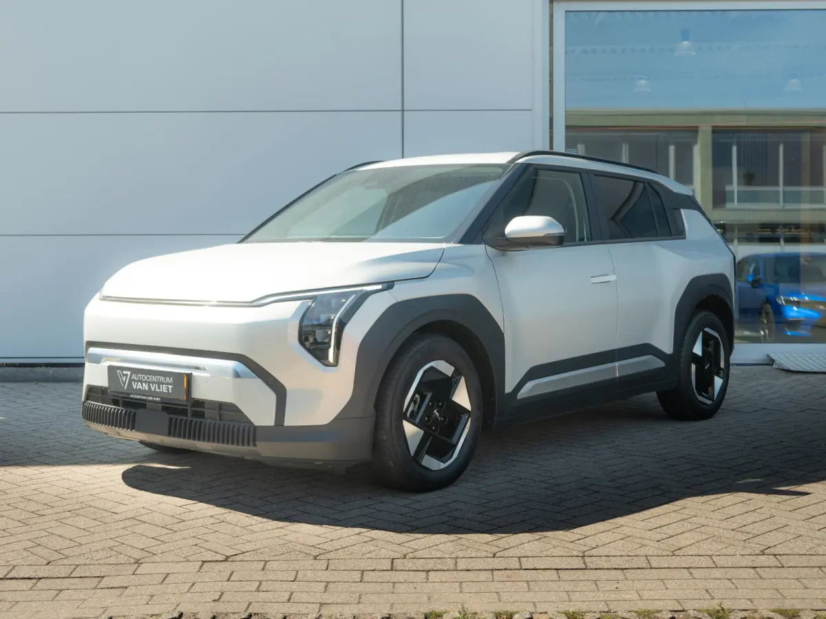 Plus 81.4 kWh | Stoel en stuurverwarming | Navi | Dode hoek assistentie |