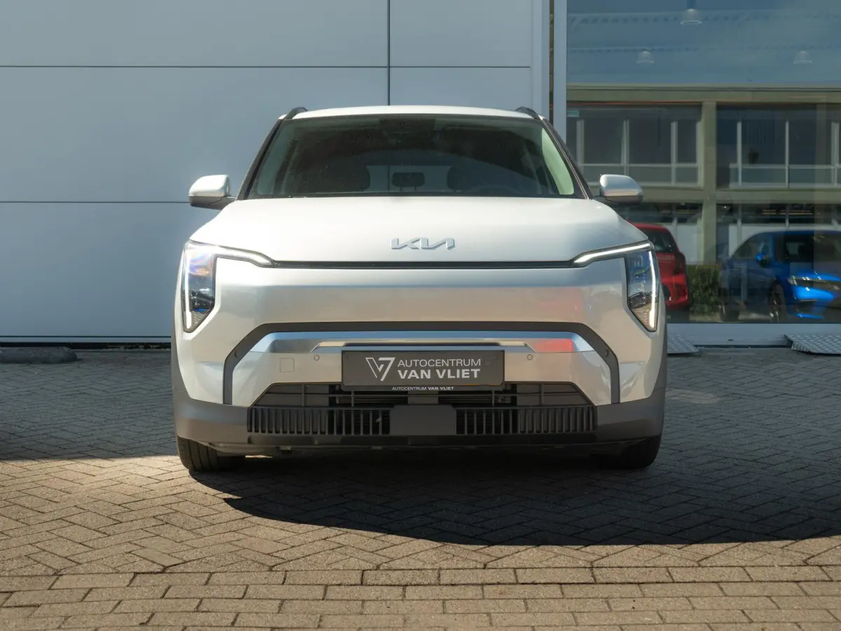 Plus 81.4 kWh | Stoel en stuurverwarming | Navi | Dode hoek assistentie |