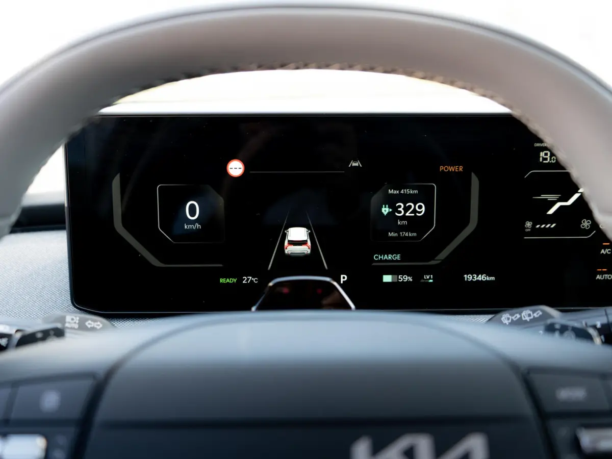 Plus 81.4 kWh | Stoel en stuurverwarming | Navi | Dode hoek assistentie |