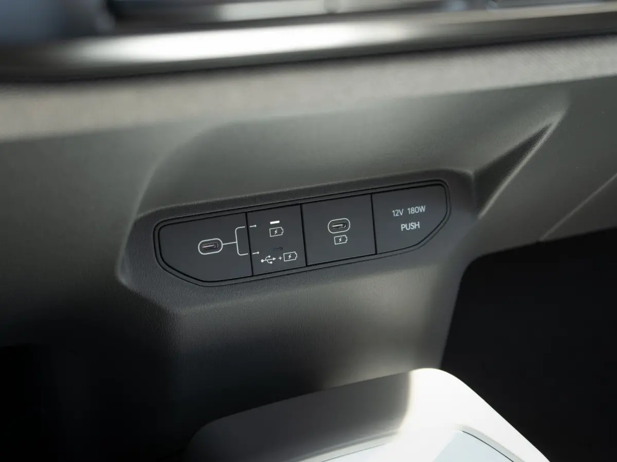 Plus 81.4 kWh | Stoel en stuurverwarming | Navi | Dode hoek assistentie |
