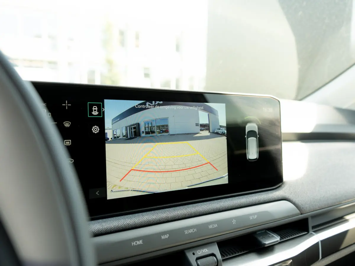 Plus 81.4 kWh | Stoel en stuurverwarming | Navi | Dode hoek assistentie |