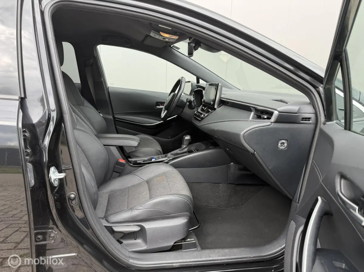 1.8 Hybrid Dynamic aut. Vol !