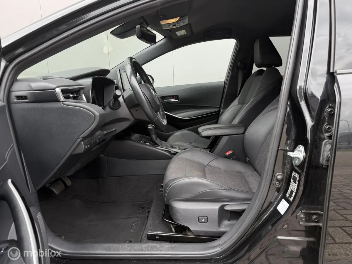 1.8 Hybrid Dynamic aut. Vol !
