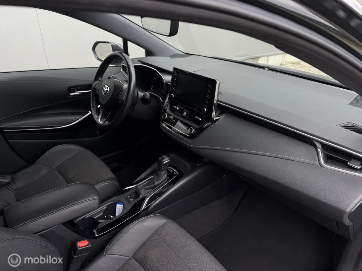 1.8 Hybrid Dynamic aut. Vol !