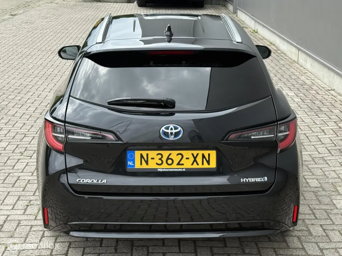 1.8 Hybrid Dynamic aut. Vol !