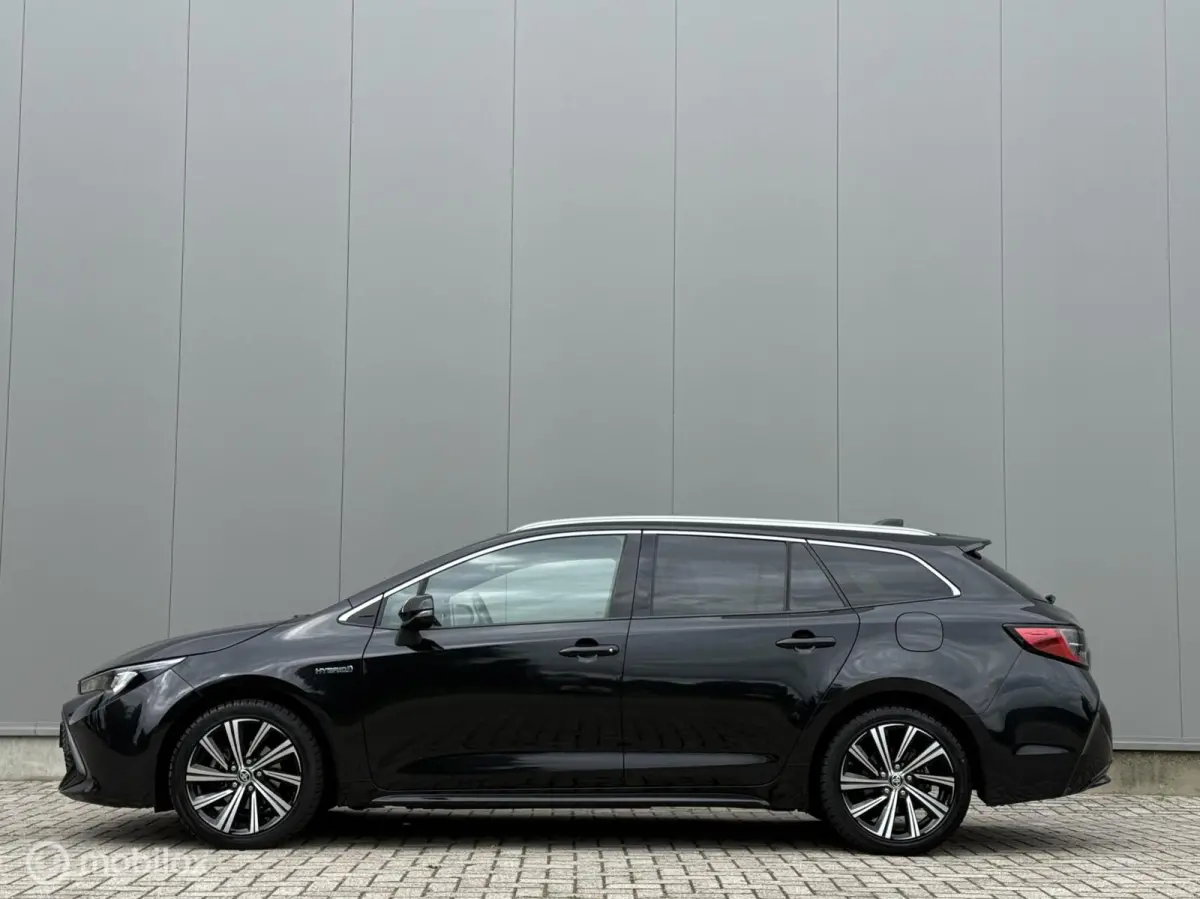 1.8 Hybrid Dynamic aut. Vol !