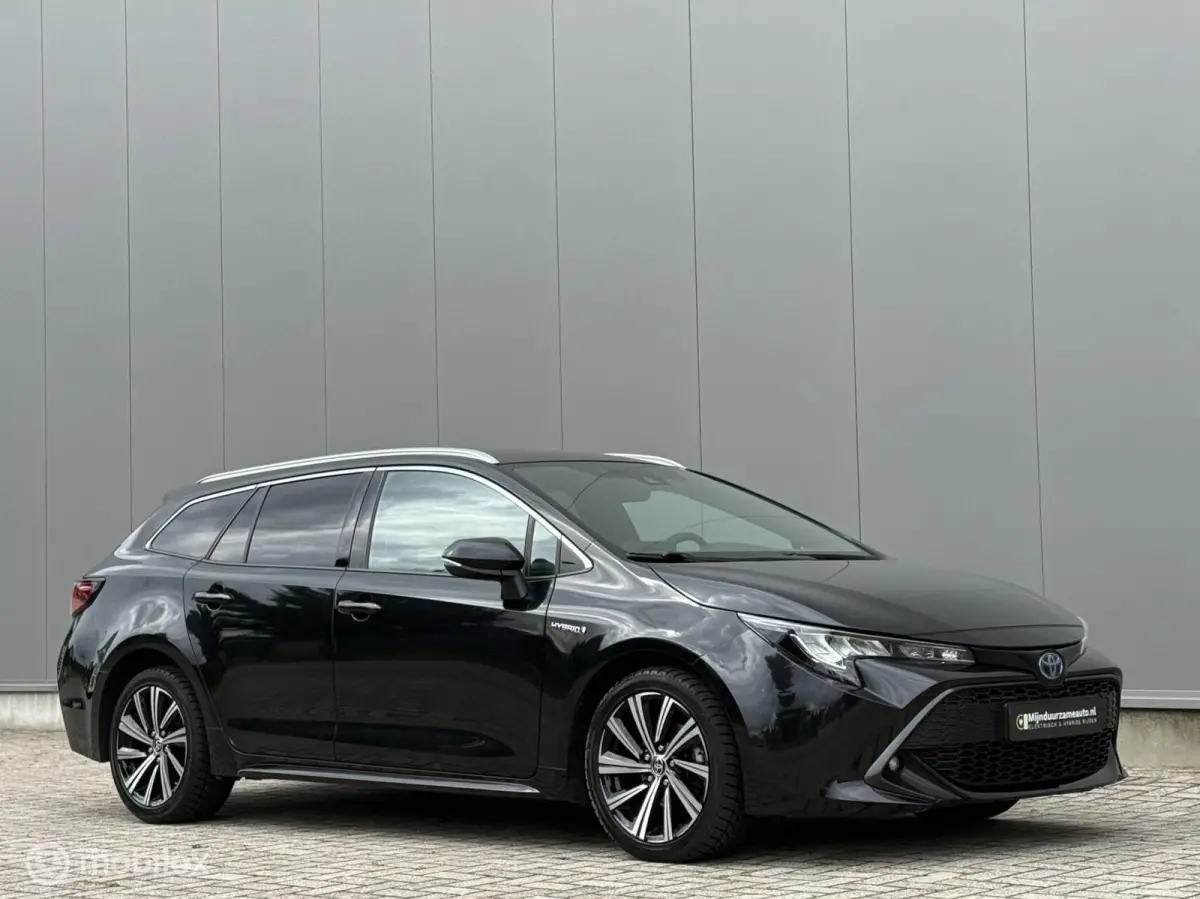 1.8 Hybrid Dynamic aut. Vol !
