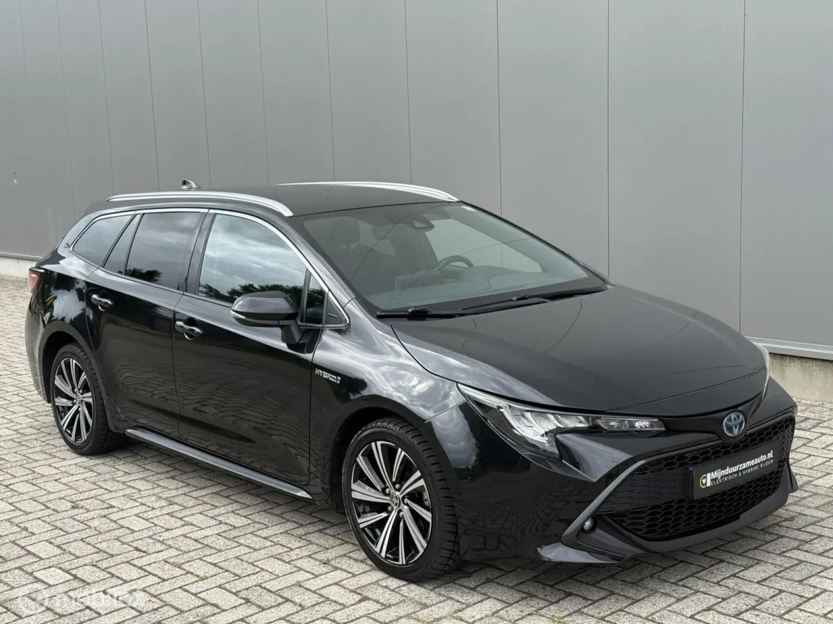 1.8 Hybrid Dynamic aut. Vol !