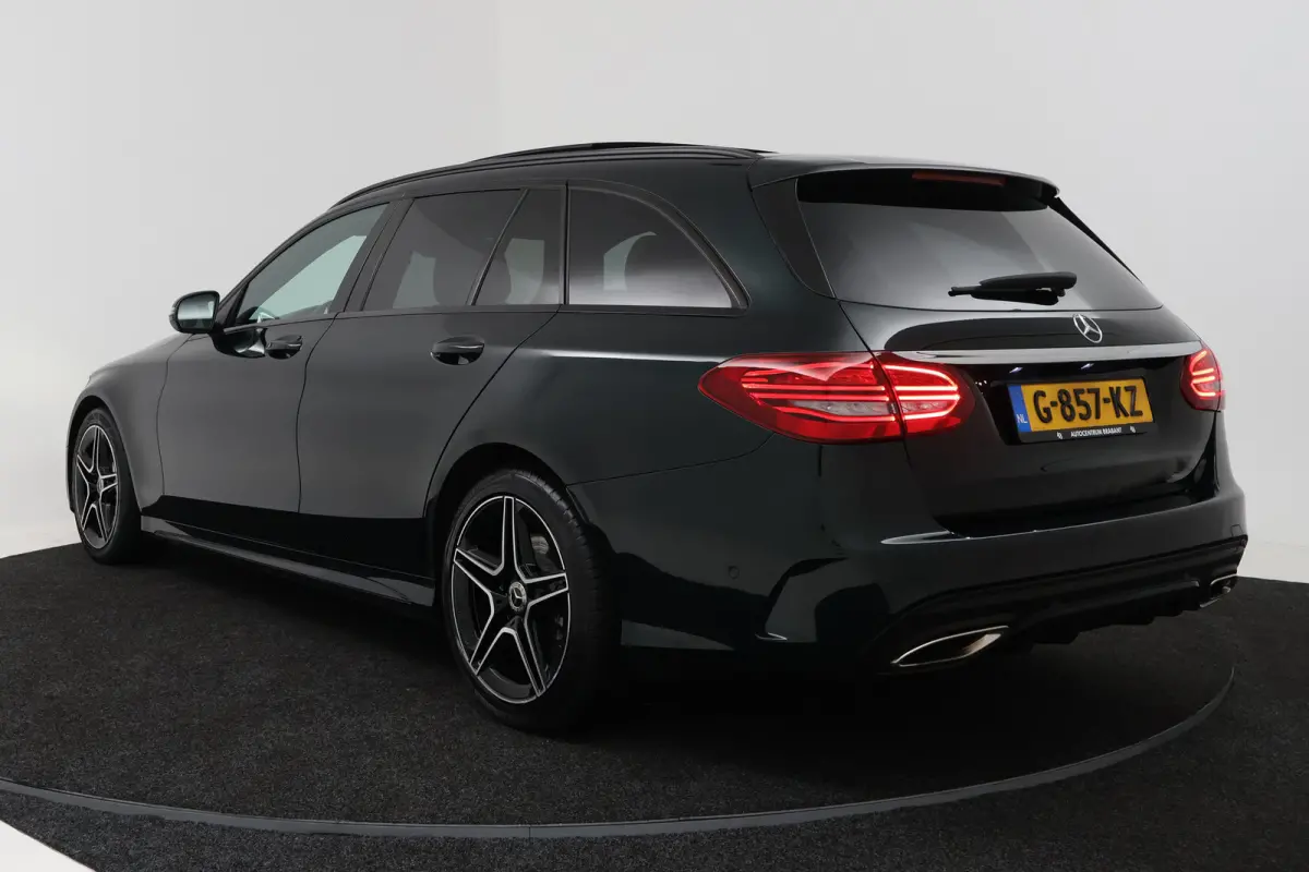 180 Solution AMG (PANORAMADAK, SFEERVERLICHTING, ELEKT. STOELEN, MULTIBEAM KOPLAMPEN, CAMERA)