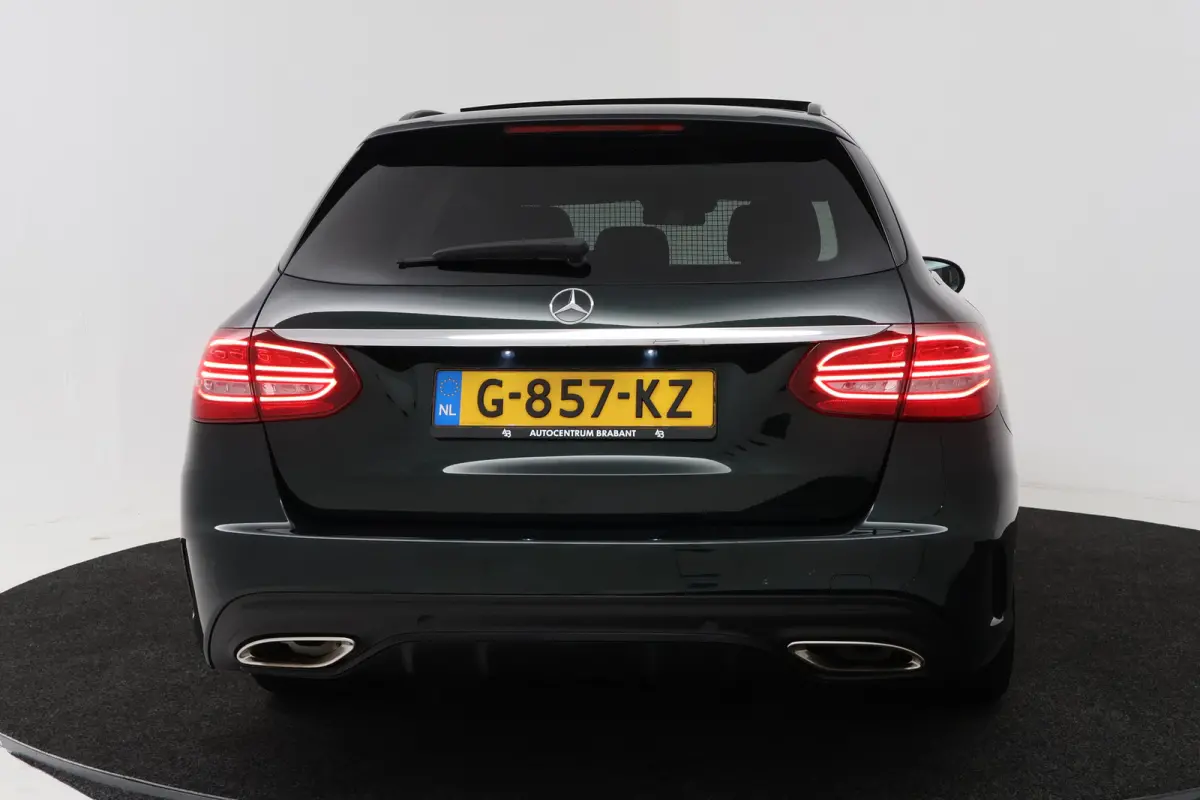 180 Solution AMG (PANORAMADAK, SFEERVERLICHTING, ELEKT. STOELEN, MULTIBEAM KOPLAMPEN, CAMERA)