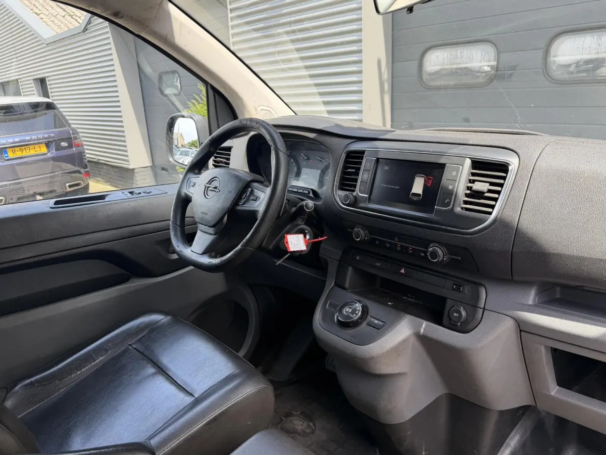 2.0 CDTI L2H1 Edition Navigatie | Camera | DAB | Lederen Bekleding |