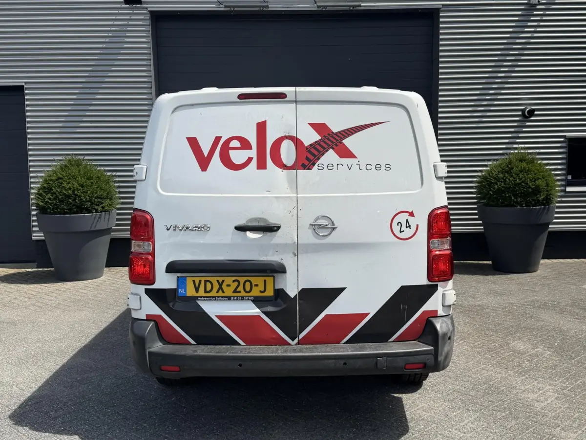 2.0 CDTI L2H1 Edition Navigatie | Camera | DAB | Lederen Bekleding |