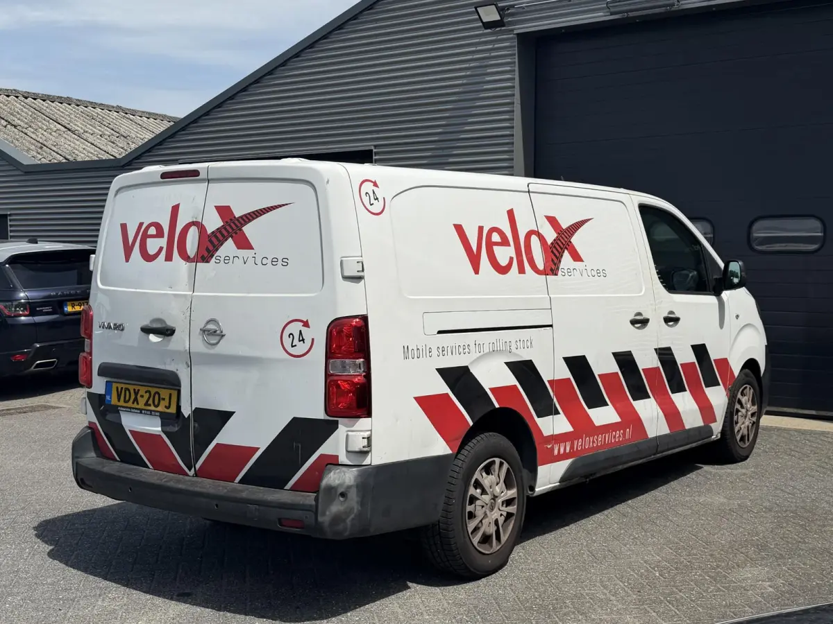 2.0 CDTI L2H1 Edition Navigatie | Camera | DAB | Lederen Bekleding |