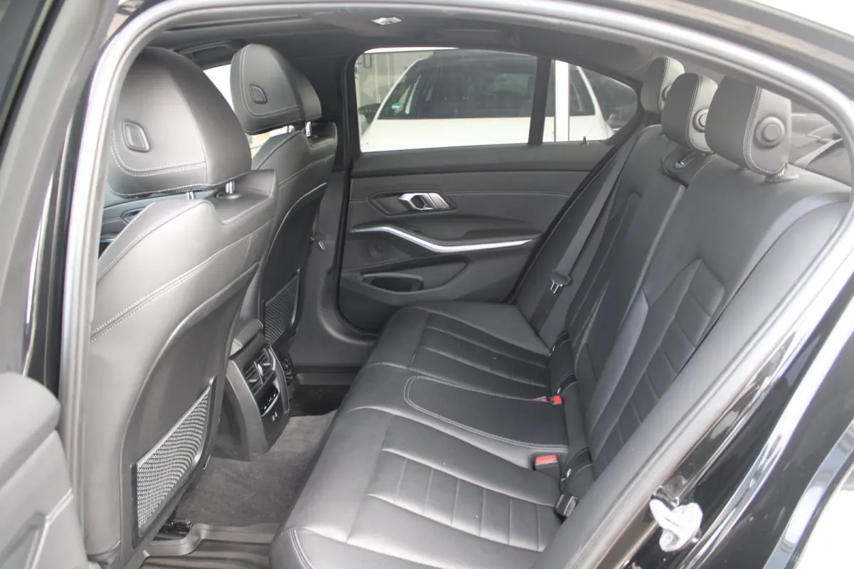 330e M-Sport Shadow | Pano | Laser | Memory | HUD | 360 | ACC
