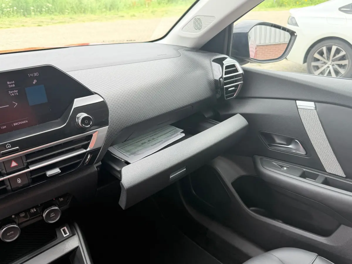 BERLINE 1.2 Puretech Shine Automaat - Rouge Elixir - Hype Black Leder/Stuur-stoelverwarming/Camera