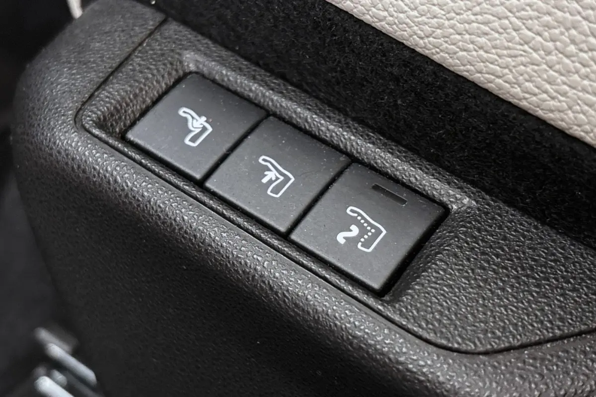 1.2 Hybrid La Prima Stoelverwarming Massage Achteruitrijcamera Keyless