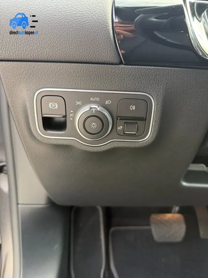 180 Business Solution Plus CarPlay | Camera | groot NAVI