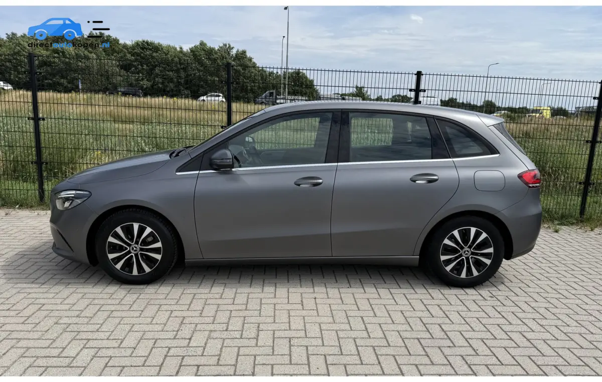 180 Business Solution Plus CarPlay | Camera | groot NAVI