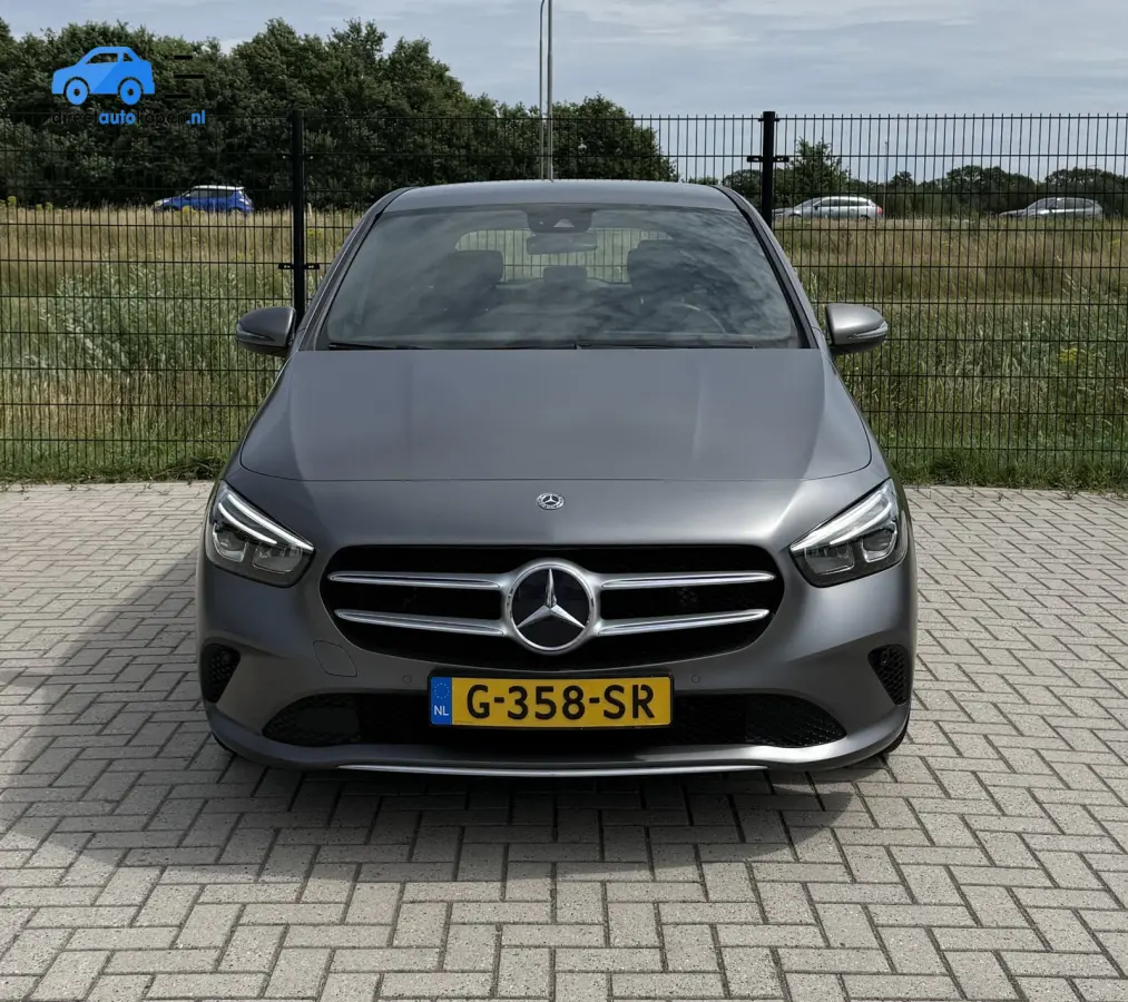 180 Business Solution Plus CarPlay | Camera | groot NAVI