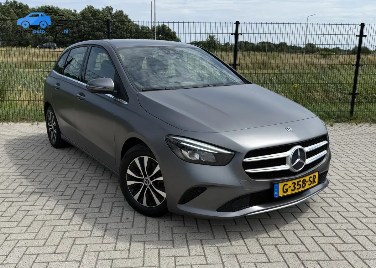 180 Business Solution Plus CarPlay | Camera | groot NAVI
