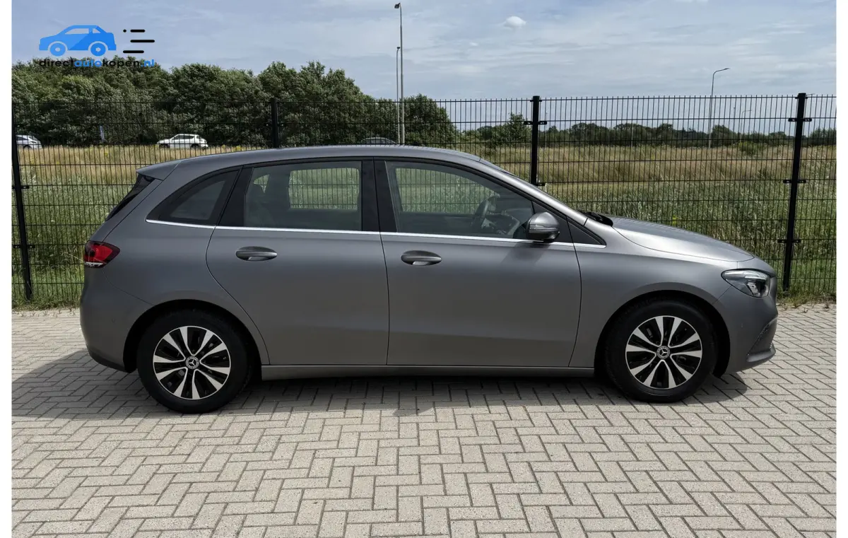 180 Business Solution Plus CarPlay | Camera | groot NAVI