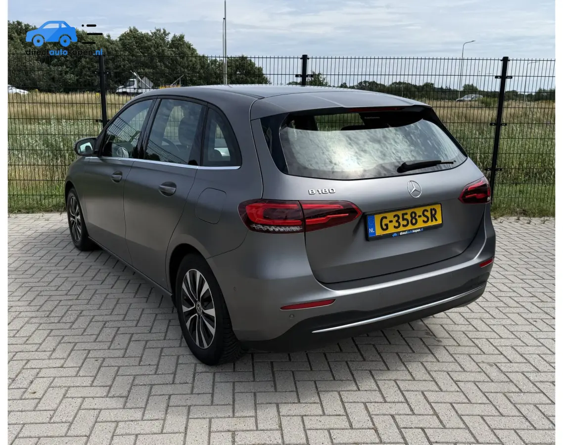 180 Business Solution Plus CarPlay | Camera | groot NAVI