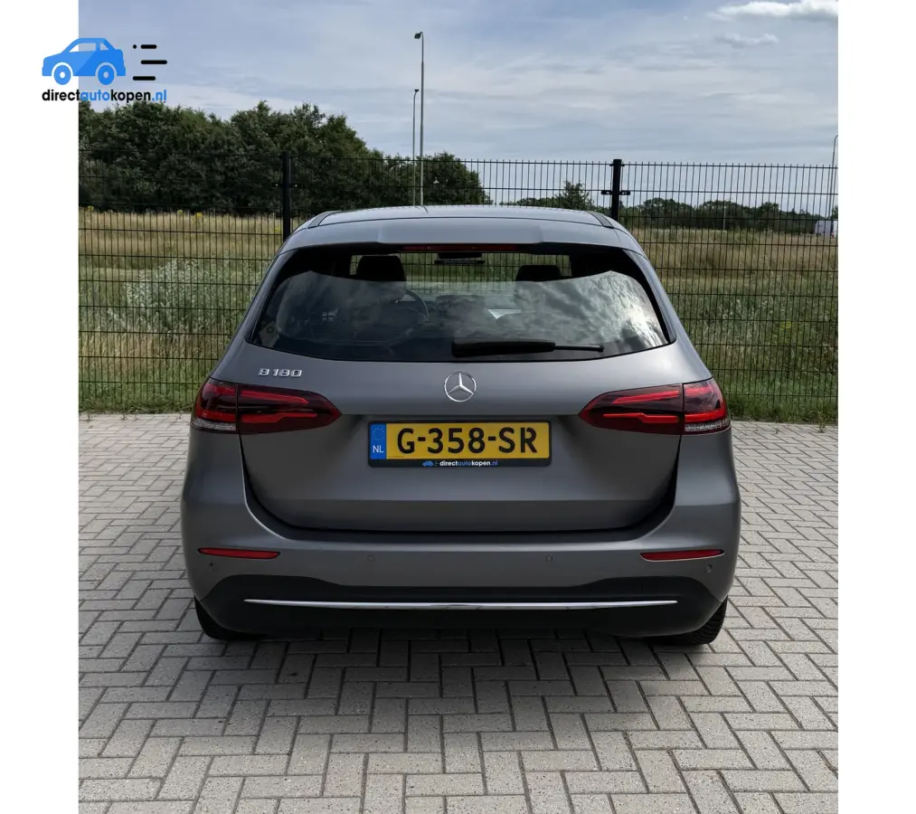 180 Business Solution Plus CarPlay | Camera | groot NAVI