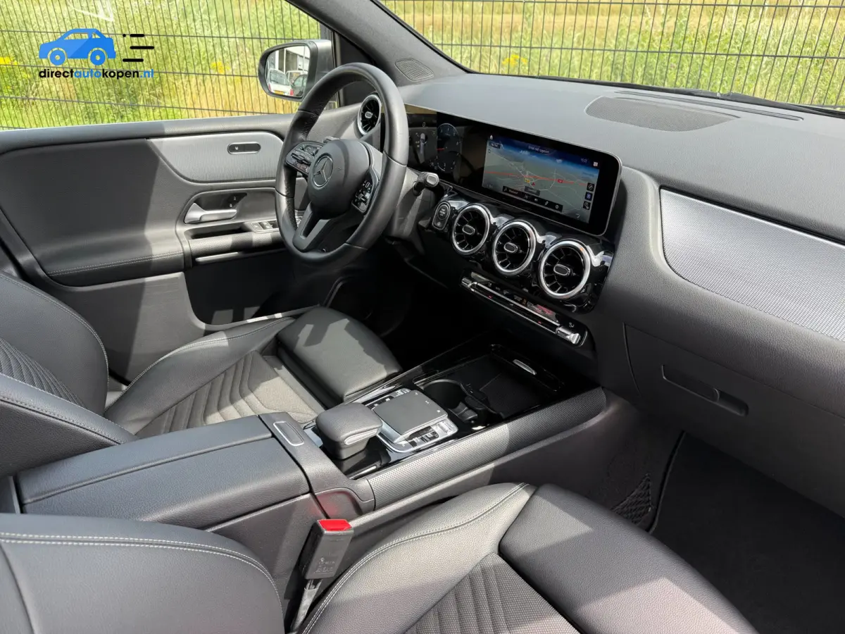 180 Business Solution Plus CarPlay | Camera | groot NAVI
