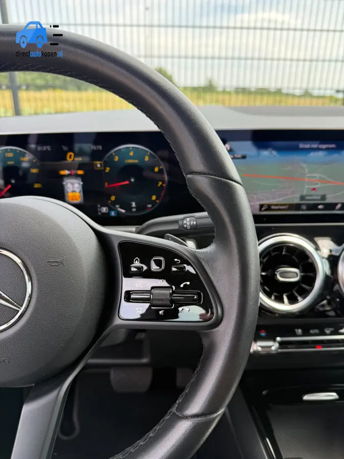 180 Business Solution Plus CarPlay | Camera | groot NAVI