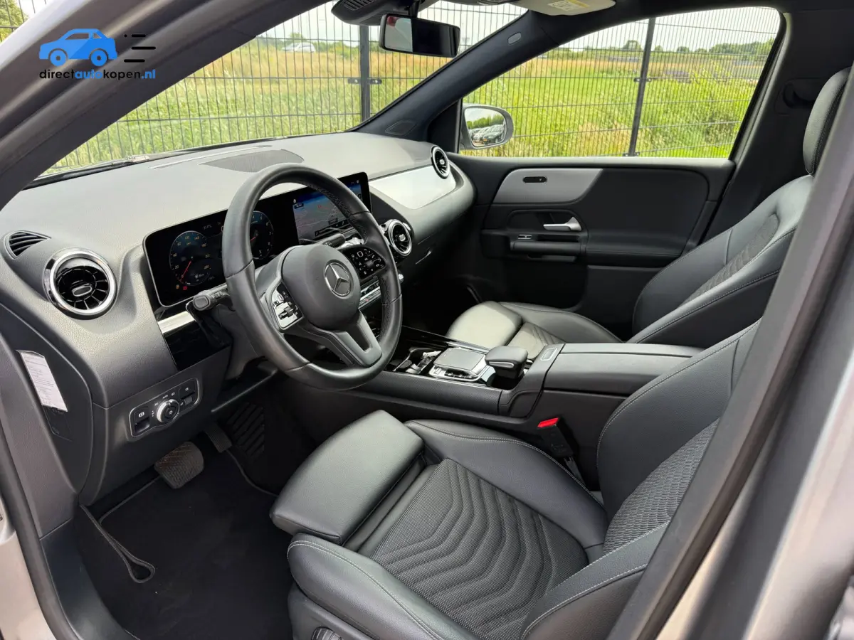 180 Business Solution Plus CarPlay | Camera | groot NAVI