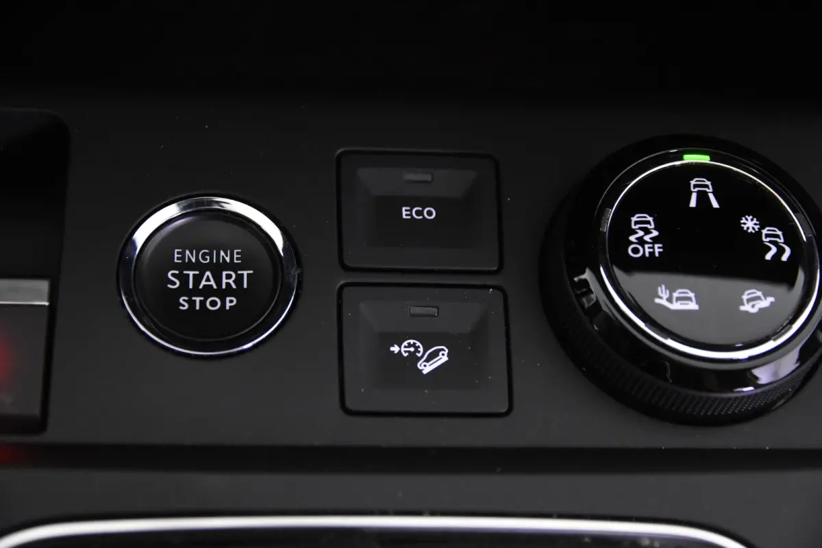 *Navigatie*Camera*Adaptive Cruise Control*