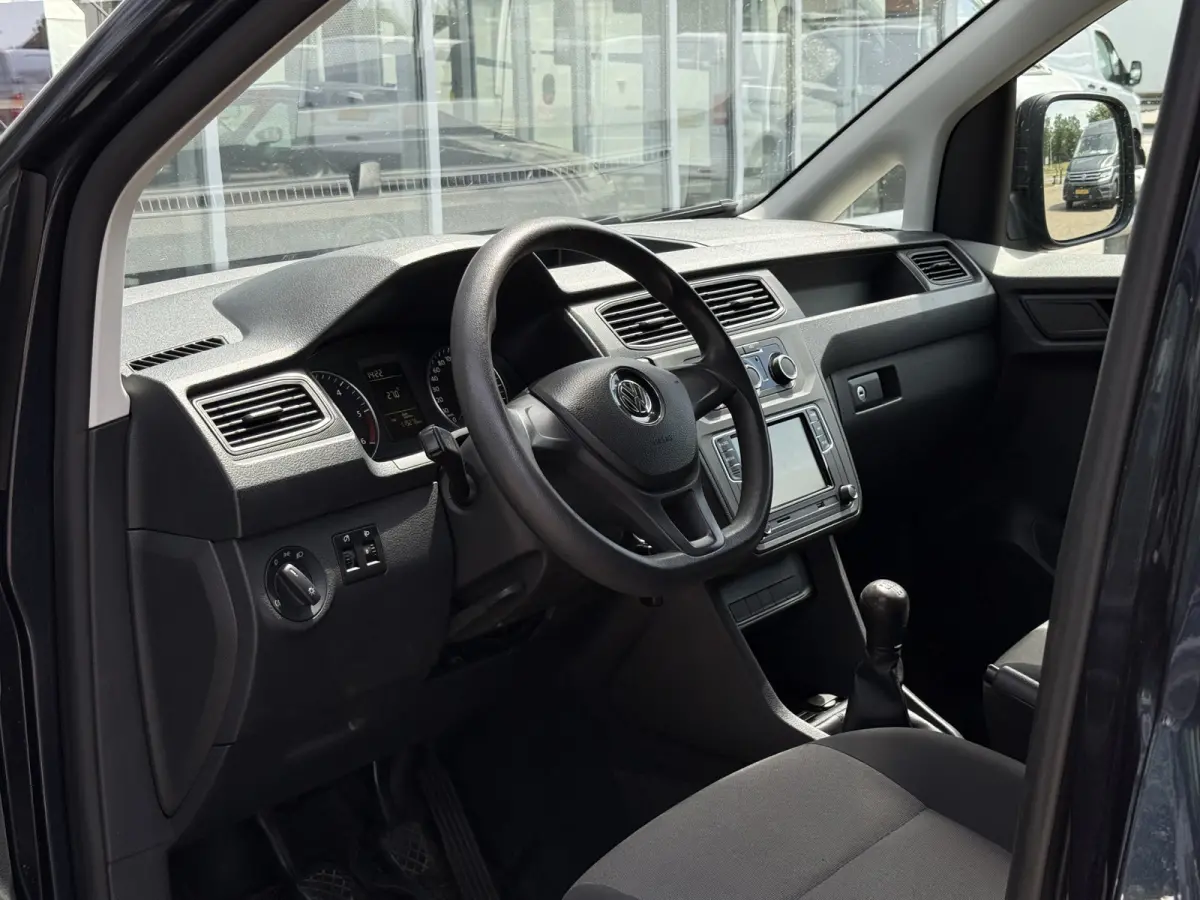 2.0 TDI L1H1 | NL-auto | Trekhaak | Carplay | Navi | Cruisec. | Airco
