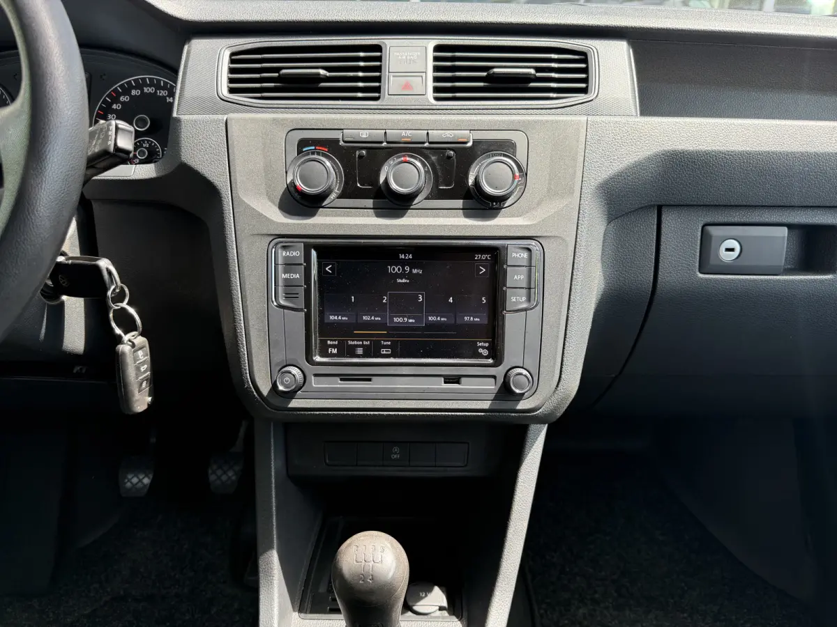 2.0 TDI L1H1 | NL-auto | Trekhaak | Carplay | Navi | Cruisec. | Airco