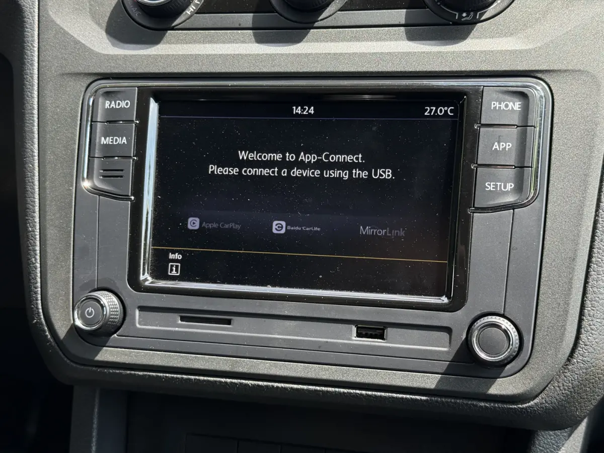 2.0 TDI L1H1 | NL-auto | Trekhaak | Carplay | Navi | Cruisec. | Airco
