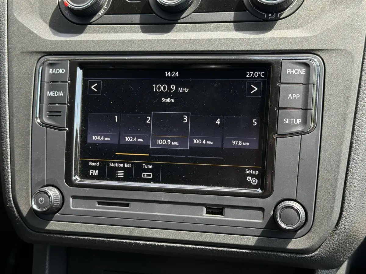 2.0 TDI L1H1 | NL-auto | Trekhaak | Carplay | Navi | Cruisec. | Airco