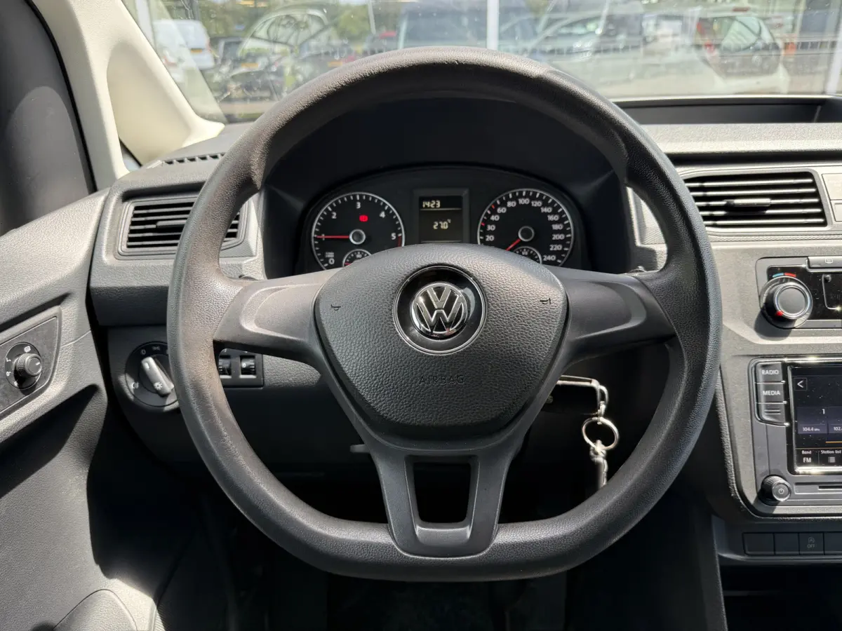 2.0 TDI L1H1 | NL-auto | Trekhaak | Carplay | Navi | Cruisec. | Airco