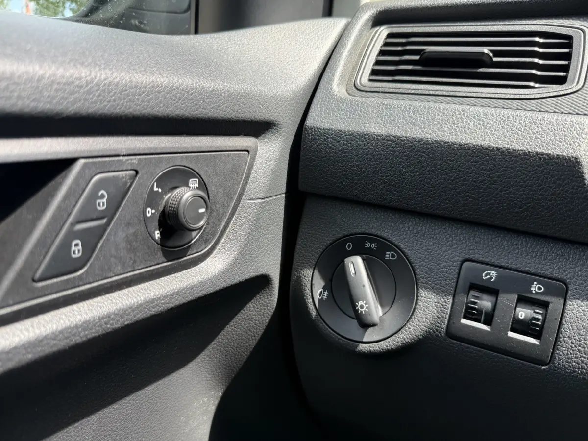 2.0 TDI L1H1 | NL-auto | Trekhaak | Carplay | Navi | Cruisec. | Airco