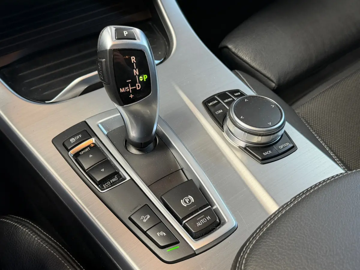 XDrive20d High Executive xLine Edition | M-Sport | Pano | Camera | Trekhaak | Keyless | Zeer mooie auto
