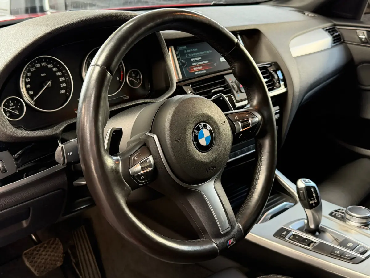XDrive20d High Executive xLine Edition | M-Sport | Pano | Camera | Trekhaak | Keyless | Zeer mooie auto