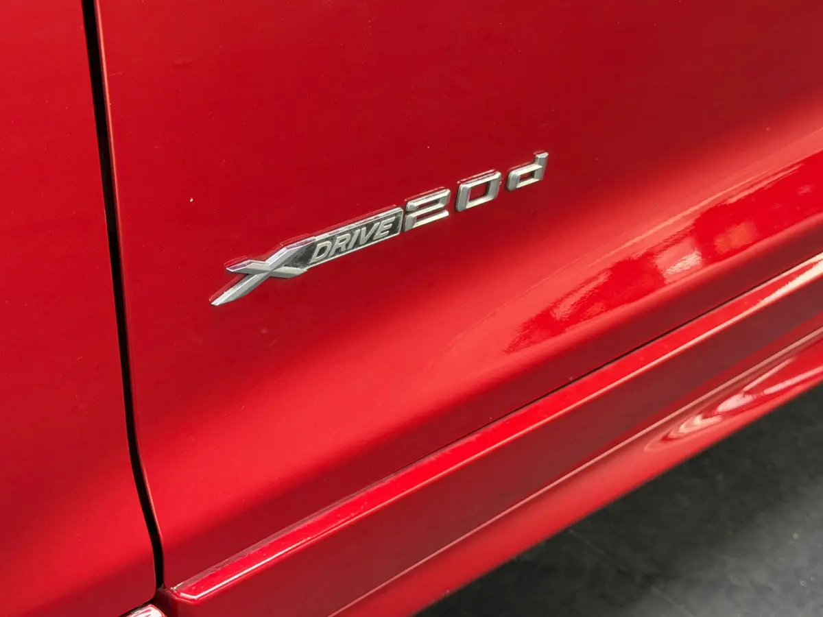 XDrive20d High Executive xLine Edition | M-Sport | Pano | Camera | Trekhaak | Keyless | Zeer mooie auto